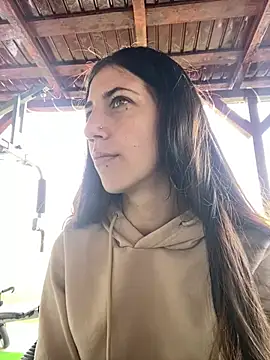 Snapshot of KeylaBlair chatting on 03/10/25, 11:42 KeylaBlair online show from 03/10/25, 11:42