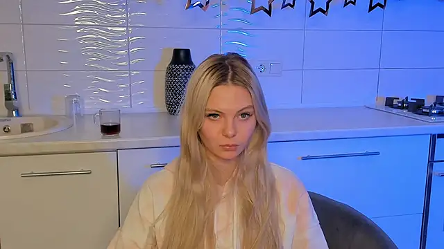 SynnoveEyre online show from 01/22/25, 06:41