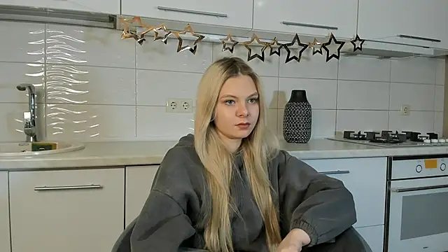 SynnoveEyre online show from 01/29/25, 02:53