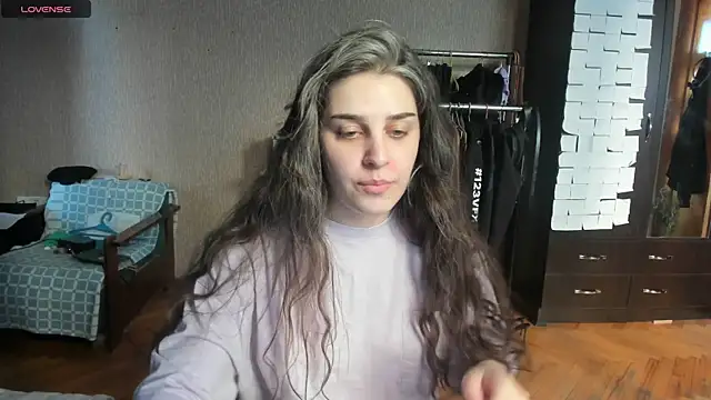 Snapshot of _Roselina_ chatting on 06/29/26, 03:34 Roselina online show from 06/29/26, 03:34