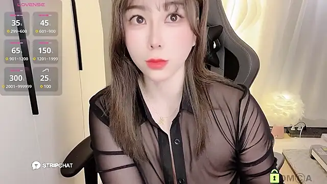 Snapshot of Alano-01 chatting on 03/22/25, 12:35 Alano-01 online show from 03/22/25, 12:35