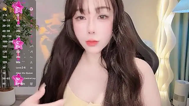 Snapshot of Alano-01 chatting on 06/18/26, 03:29 Alano-01 online show from 06/18/26, 03:29