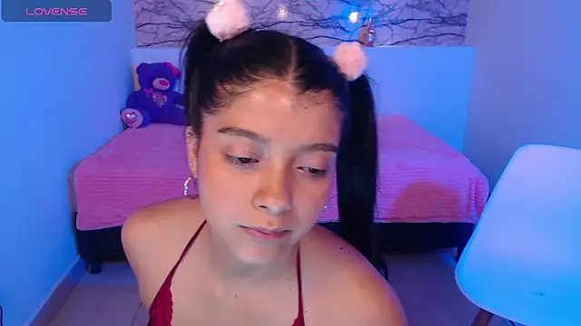 IslaBlaze online show from 02/07/25, 02:58