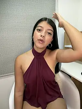 Snapshot of IslaBlaze chatting on 05/01/26, 11:53 IslaBlaze online show from 05/01/26, 11:53