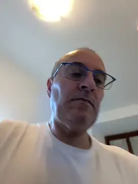 Snapshot of sempreilmio2 chatting on 02/11/25, 07:05 sempreilmio2 online show from 02/11/25, 07:05