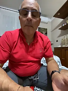 Snapshot of sempreilmio2 chatting on 09/23/25, 10:46 sempreilmio2 online show from 09/23/25, 10:46