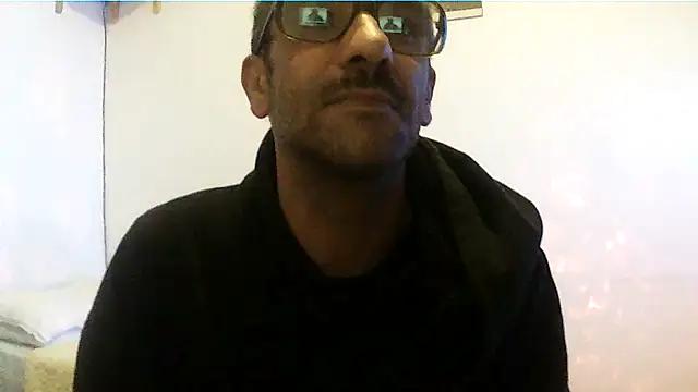 torakiki19 online show from 10/06/25, 08:17