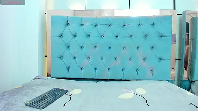 pocahontas pow online show from 04/12/26, 11:48