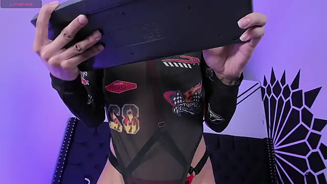 EthaanCox online show from 10/16/25, 10:00