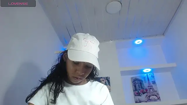 Miss sparkle00 online show from 01/17/26, 08:01