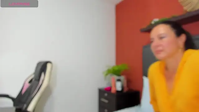 emmily taylor  online show from 01/18/25, 03:38