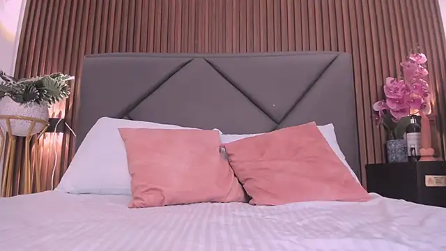 emmily taylor  online show from 02/06/25, 10:53