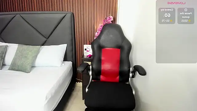 emmily taylor  online show from 03/22/25, 07:09