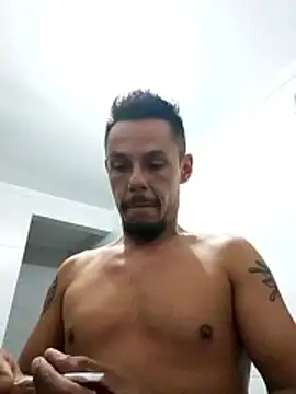 Santanacumxplod online show from 12/17/25, 02:17