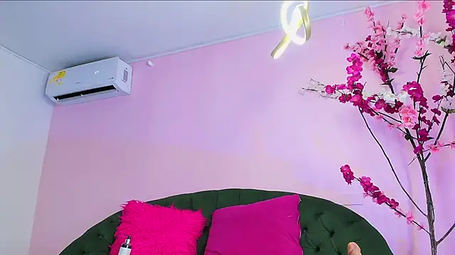 scarlette69 online show from 02/18/25, 11:41