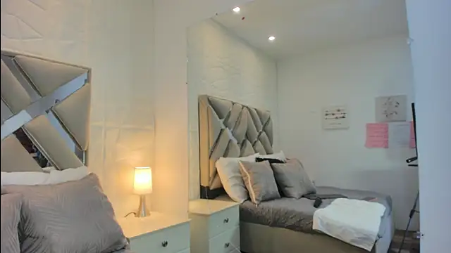 raquell moore online show from 03/12/26, 12:39