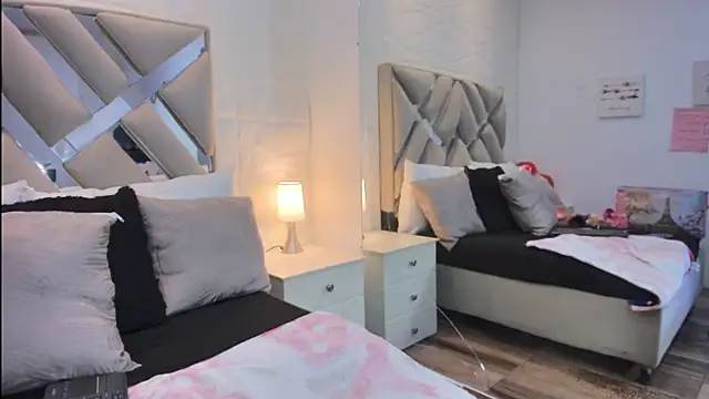 raquell moore online show from 03/22/26, 10:02