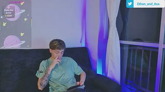 ethan and ava online show from 10/18/25, 02:36