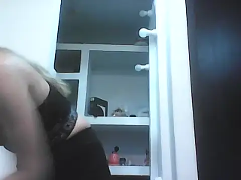 Snapshot of VittoriaTaylor chatting on 03/12/25, 01:03 VittoriaTaylor online show from 03/12/25, 01:03