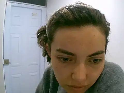 VittoriaTaylor online show from 06/08/26, 01:28