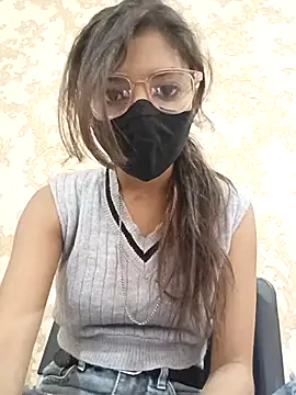 SCHOOL Girl-0 online show from 03/08/25, 09:28