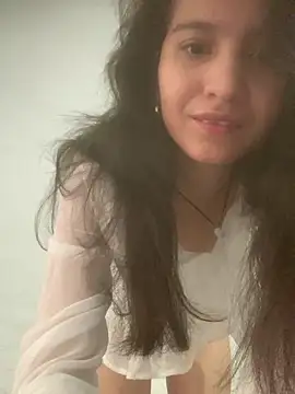 Bella still online show from 03/12/25, 11:53