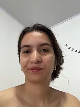 Bella still online show from 04/01/26, 02:03