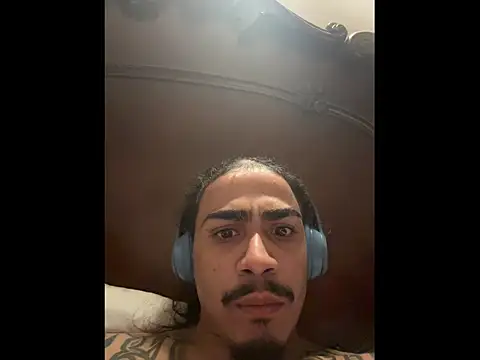 jamesx14877 online show from 11/10/25, 05:39