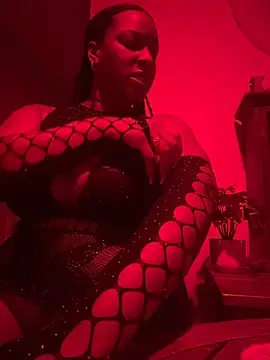 xoxoHotCoCo online show from 04/19/26, 01:49