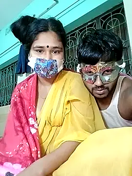 Snapshot of Sexy-Couple20 chatting on 02/01/25, 10:23 Sexy-Couple20 online show from 02/01/25, 10:23