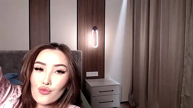 Snapshot of mystiksirenn chatting on 11/13/25, 03:55 mystiksirenn online show from 11/13/25, 03:55