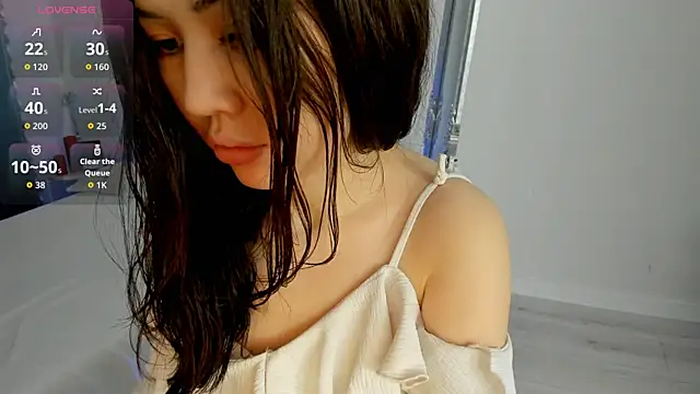 novaaskyy online show from 11/19/25, 01:22