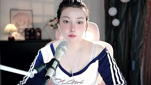 Dou-Dou-er online show from 09/24/25, 11:57