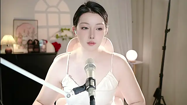 Dou-Dou-er online show from 09/30/25, 12:43