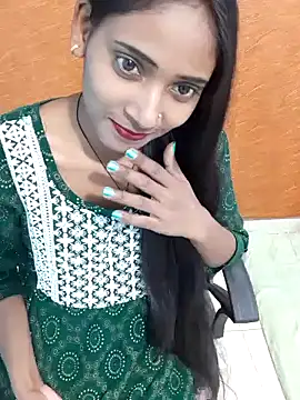 Snapshot of Divya-2007 chatting on 01/25/25, 01:52 Divya-2007 online show from 01/25/25, 01:52