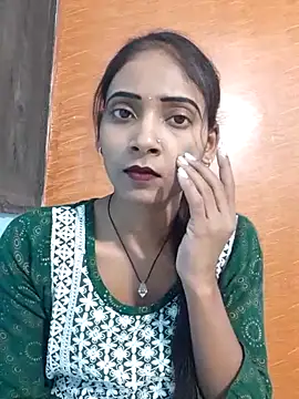 Snapshot of Divya-2007 chatting on 03/02/25, 07:54 Divya-2007 online show from 03/02/25, 07:54