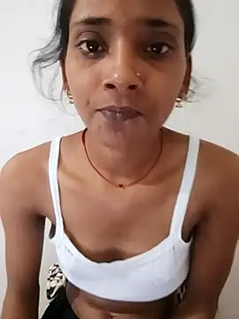 Snapshot of Divya-2007 chatting on 09/20/25, 01:23 Divya-2007 online show from 09/20/25, 01:23