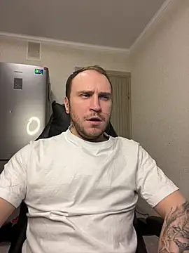  XxX-XxX  online show from 02/18/25, 12:04