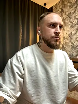  XxX-XxX  online show from 10/05/25, 07:23