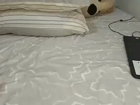 Chandy012 online show from 11/01/25, 02:08