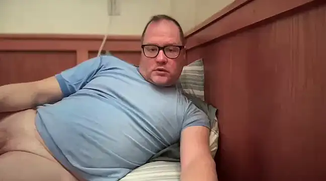 Snapshot of __DR3W__ chatting on 02/16/25, 04:42   DR3W   online show from 02/16/25, 04:42