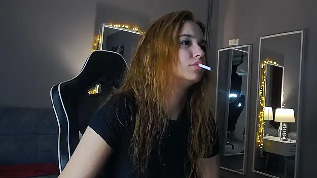 Eva Lovvia  online show from 01/25/25, 03:19