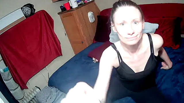 Snapshot of VibeyLovers chatting on 03/12/25, 04:13 VibeyLovers online show from 03/12/25, 04:13