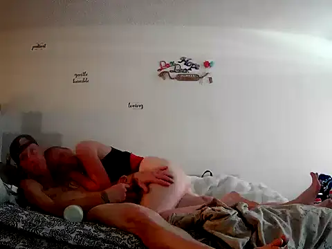 Snapshot of VibeyLovers chatting on 09/28/25, 04:56 VibeyLovers online show from 09/28/25, 04:56