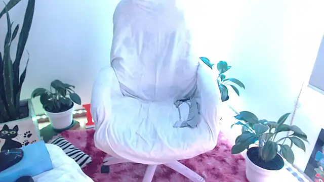 Snapshot of samy_love35 chatting on 10/03/25, 07:00 samy love35 online show from 10/03/25, 07:00