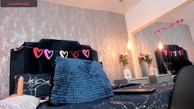 Isis ariany  online show from 03/07/25, 03:49