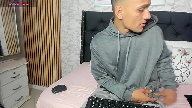 stefany pablo1 online show from 02/25/25, 12:34