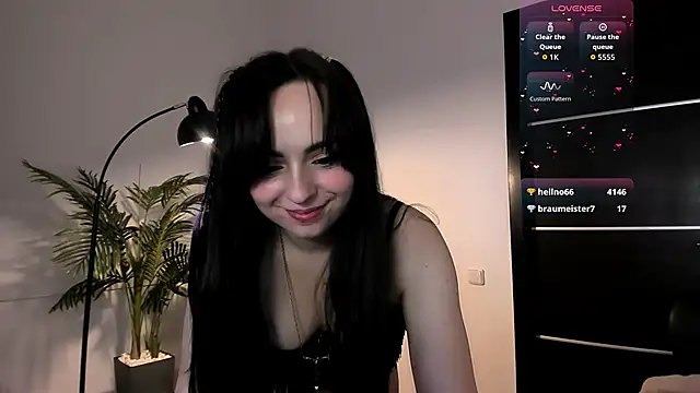 Noirael online show from 04/19/26, 06:43