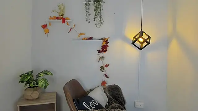 Snapshot of Juliane_su chatting on 01/29/25, 11:35 Juliane su online show from 01/29/25, 11:35