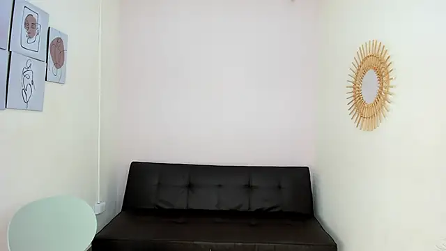 Snapshot of Juliane_su chatting on 02/11/25, 08:31 Juliane su online show from 02/11/25, 08:31